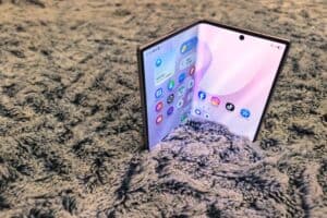 [REVIEW] Samsung Galaxy Z Fold 8 outshines Ultra