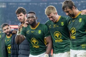 Siya Kolisi and Bok team-mates