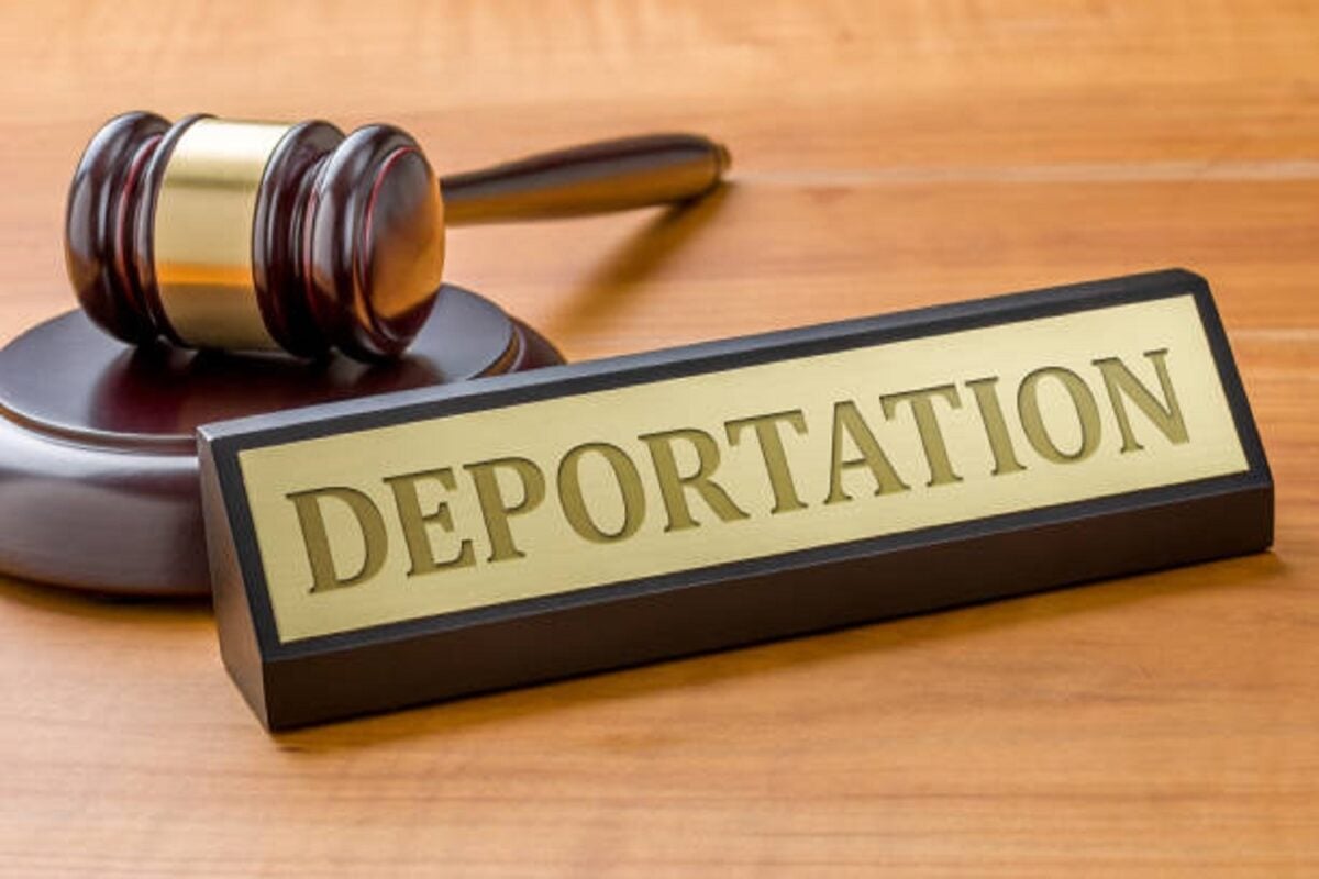 UPDATE: Home Affairs deported 111 464 foreigners at R175m cost in two ...