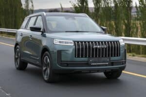 Jaecoo J5 SHS enters hybrid warfare