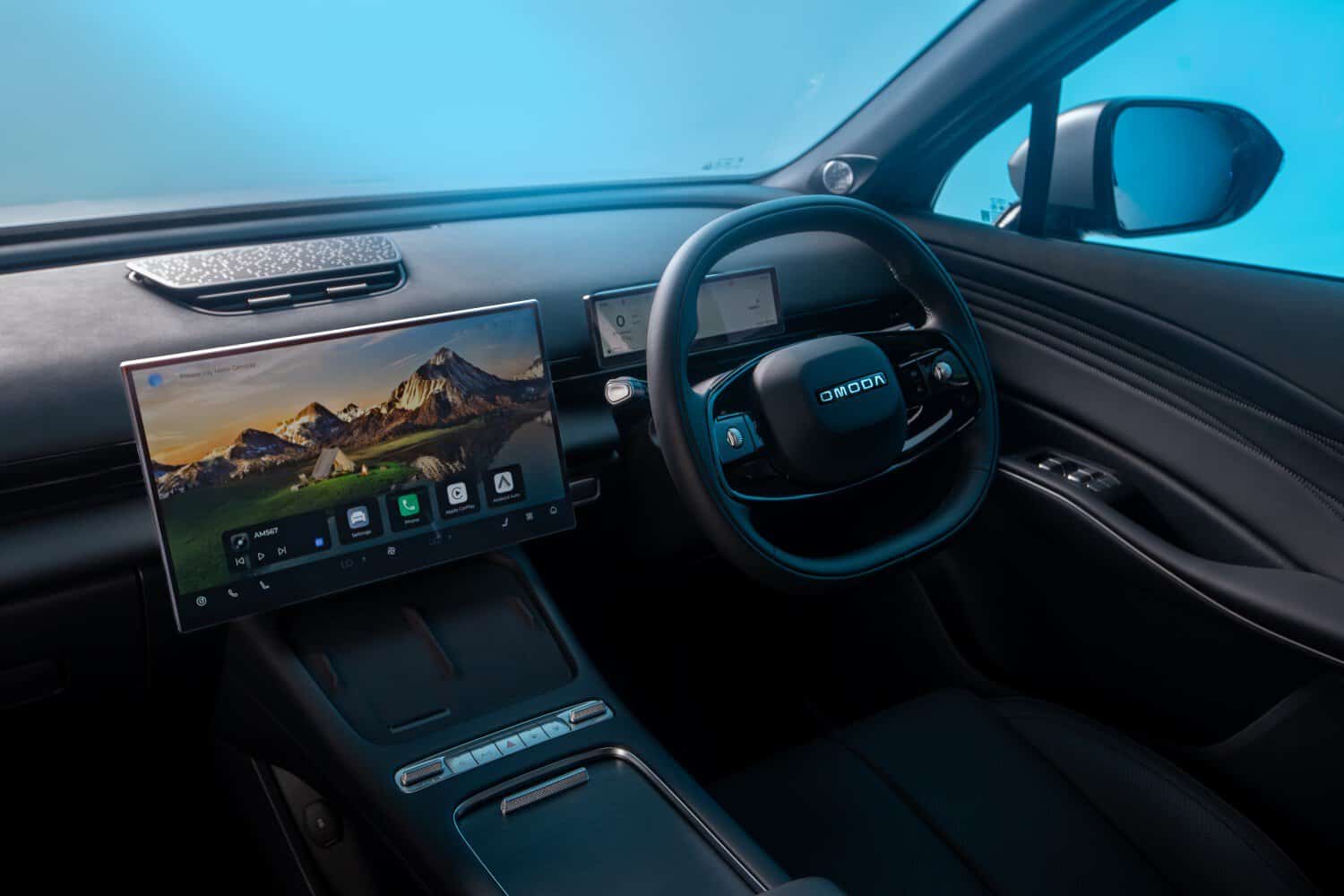 Omoda C7
