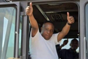After four weeks of intensive engineering work, the Klipriver Drive and Duma Nokwe Road intersection in Three Rivers has been reopened to traffic.