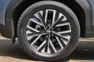 Incoming three-row Nissan Tekton spied again