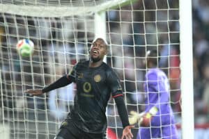 Pirates rout hapless Stars to reach Champions League group stage