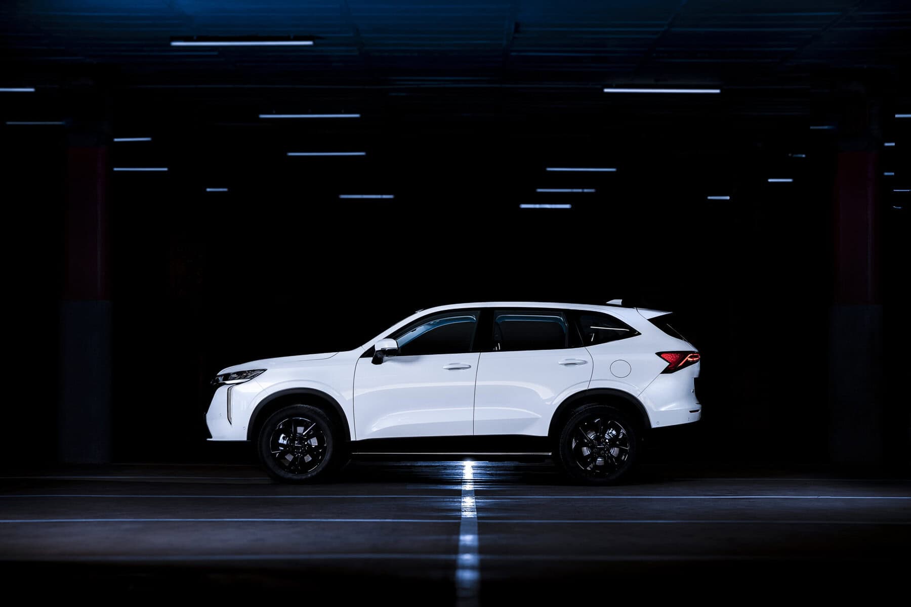 Haval H6 PHEV side view