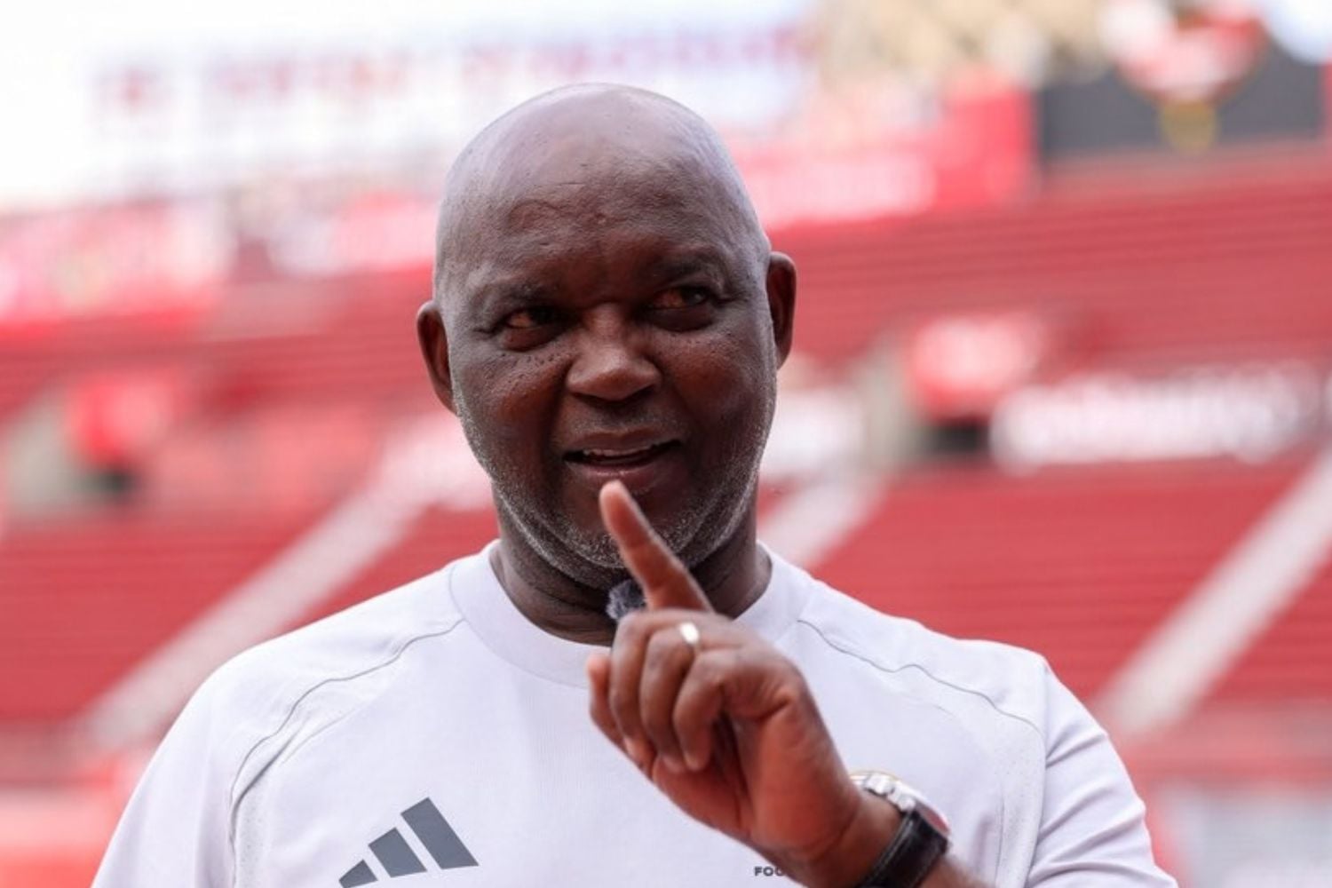 WATCH – Mosimane returns to visit Al Ahly