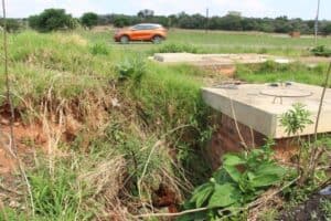 The leak is situated at the same place where sinkholes occurred previously.