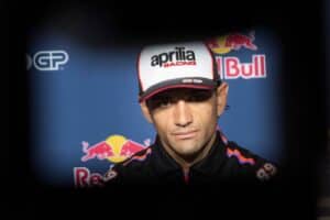 Jorge Martin to ride with broken wrist