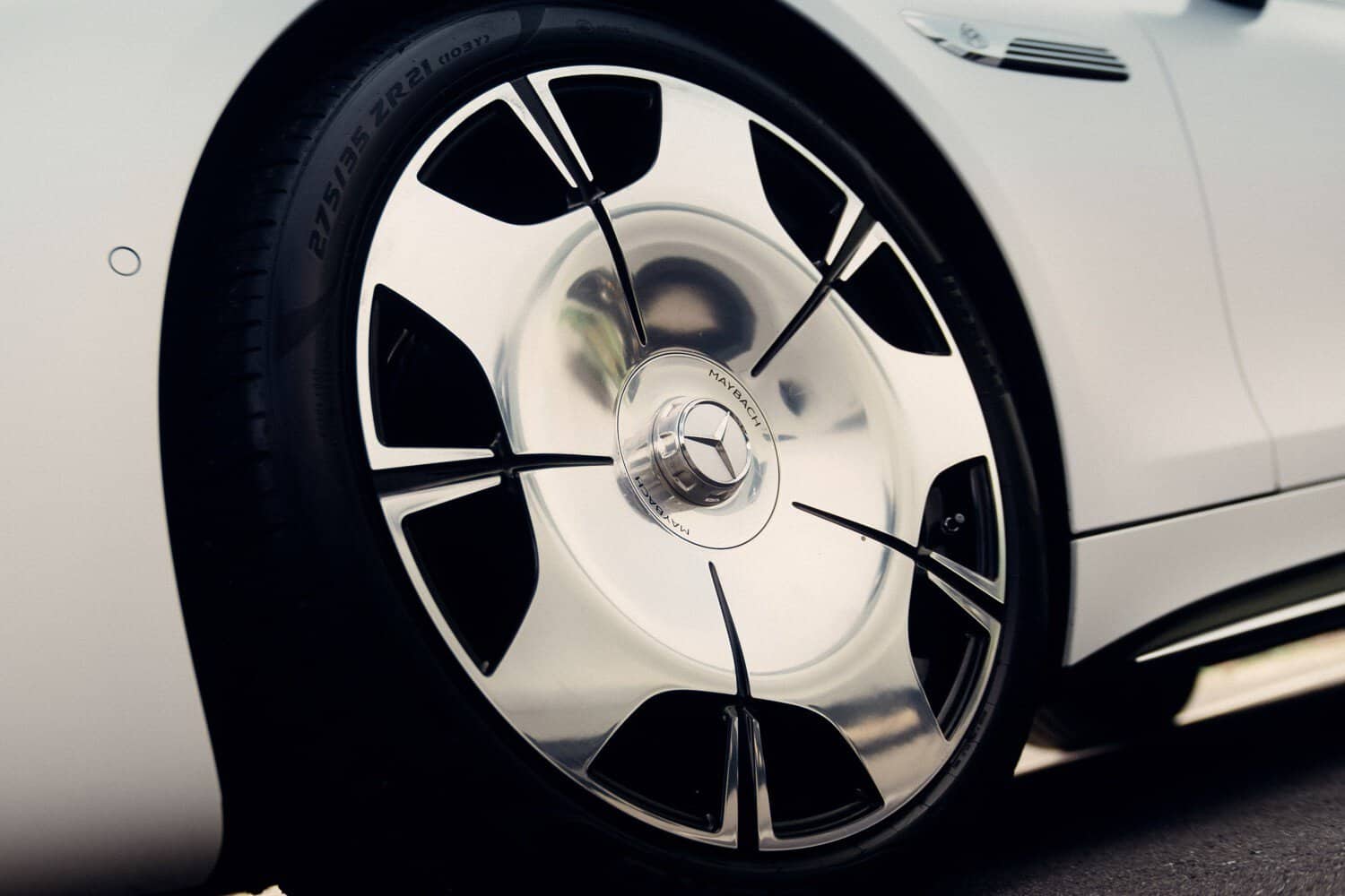 Maybach SL 680
