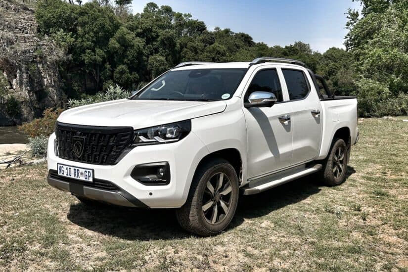 Peugeot Landtrek bakkie 2.2 diesel engine podcast