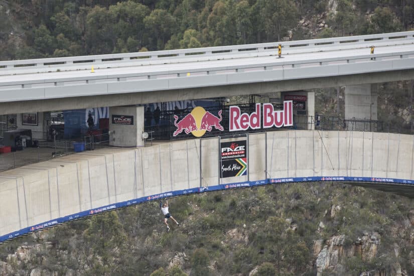 Thomas Van Tonder crosses the Bloukrans Bridge