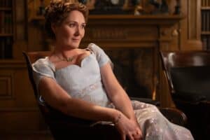 Lady Violet and Edmund’s Love Story Gets Its Own Netflix Series